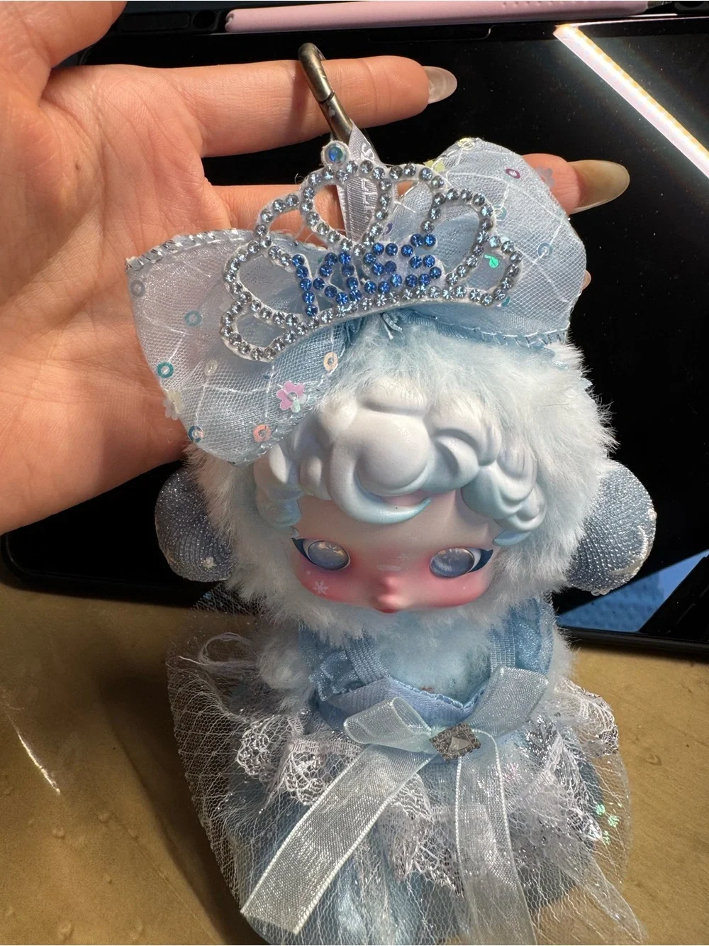 POP MART SKULLPANDA Winter Symphony Series Plush Song of Snow w/ Handmade Dress